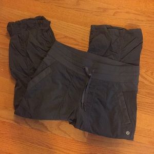 Lululemon Dance Studio Cropped Pants size 6